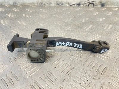 Лот: 25529756. Фото: 1. ограничитель двери Opel Astra... Кузов