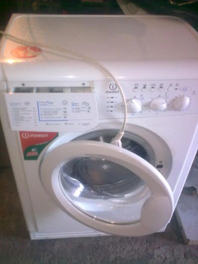 Лот: 4449544. Фото: 1. продам стиральную машинку Indesit... Стиральные машины