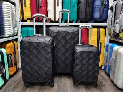 Лот: 16357571. Фото: 1. Чемодан Средний ABS plastic "Чёрный... Чемоданы и сумки дорожные