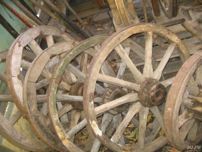 Лот: 11873184. Фото: 1. куплю деревянные колёса от телег... Всё для ландшафта