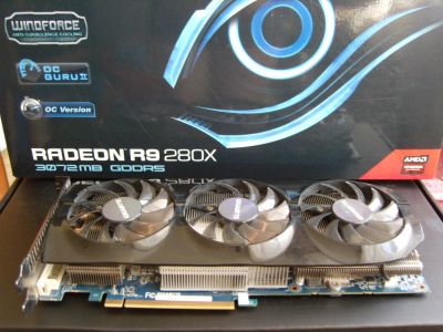 Лот: 5359416. Фото: 1. Видеокарта GigaByte Radeon R9... Видеокарты