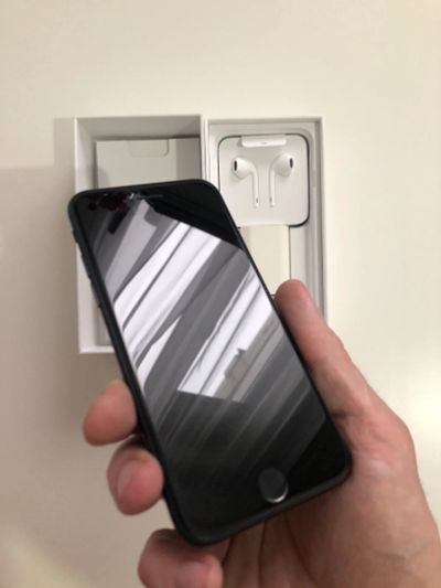 Лот: 16657894. Фото: 1. IPhone 7 32 gb рст Идеальное состояние. Защитные стёкла, защитные плёнки