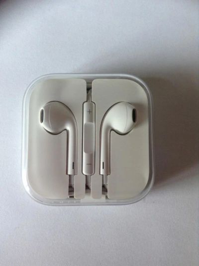 Лот: 10023763. Фото: 1. Наушники Apple EarPods оригинальные... Красноярск