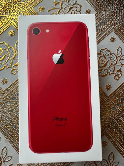 Лот: 18757521. Фото: 1. Apple iPhone 8 (product) RED... Смартфоны