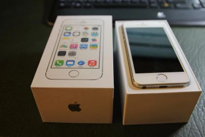 Лот: 4736514. Фото: 1. Apple iPhone 5S 16 Gb Silver A1530... Смартфоны