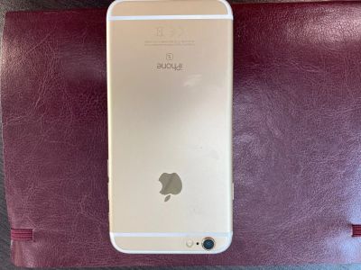 Лот: 16357917. Фото: 1. Iphone 6S 128ГБ золотистый. Смартфоны