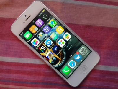 Лот: 8548228. Фото: 1. Apple iPhone 5 16Gb White. Комплект. Смартфоны