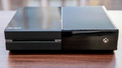 Лот: 9186086. Фото: 1. Xbox one, 2 геймпада, fifa 16... Игровые приставки, консоли