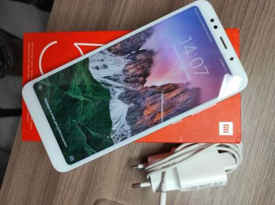 Лот: 16974546. Фото: 1. Смартфон Xiaomi Redmi 5 plus. Смартфоны