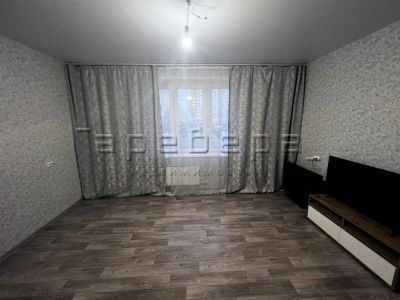 Лот: 20411691. Фото: 1. 4-комнатная квартира на ул. Ольховая... Квартиры, студии