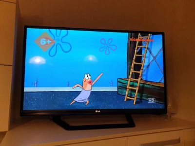 Лот: 17448324. Фото: 1. Телевизор LG 42lm640t smartTV. Телевизоры