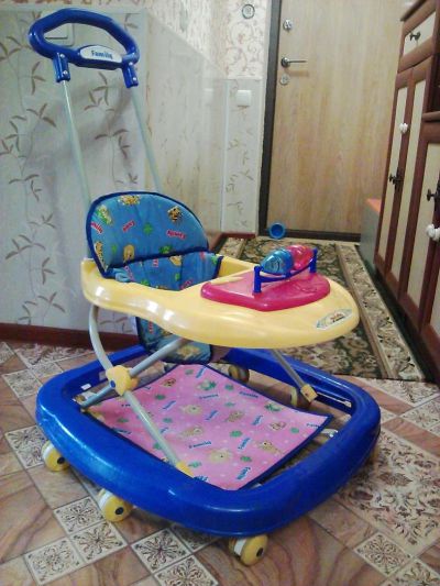 Лот: 6298084. Фото: 1. Ходунки. Ходунки, прыгунки, качели