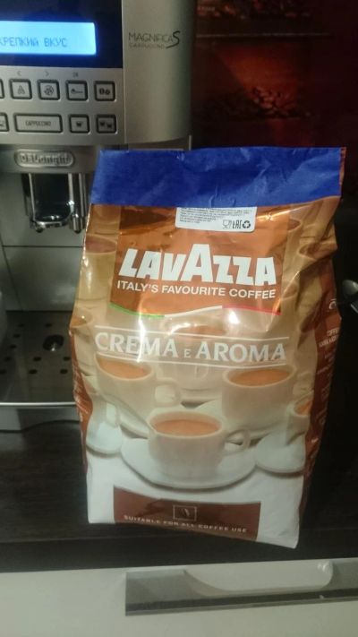 Лот: 8119094. Фото: 1. 1kg* Кофе LavAzza CREMA e AROMA... Чай, кофе, какао