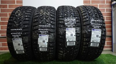 Лот: 23534261. Фото: 1. Зимняя резина 205/60 R-16 "Royal... Шины