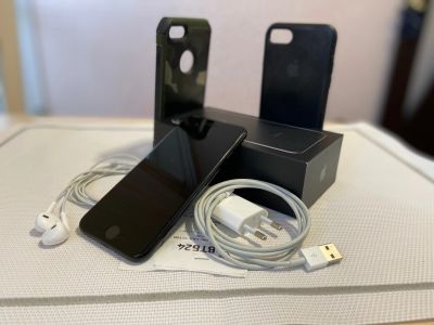 Лот: 14824699. Фото: 1. iPhone 7 32G. Смартфоны
