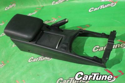Лот: 10618502. Фото: 1. бардачок подлокотник nissan skyline... Салон