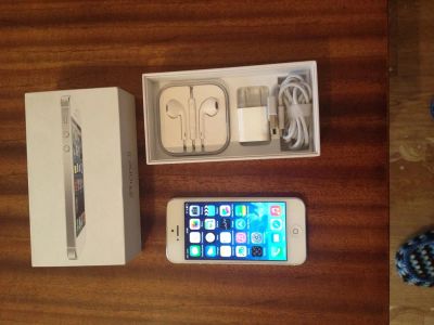 Лот: 3942217. Фото: 1. iPhone 5. Смартфоны