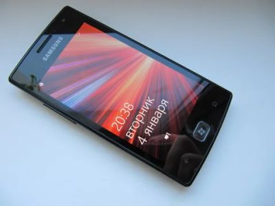 Лот: 3470155. Фото: 1. Samsung Omnia W GT-I8350 на платформе... Смартфоны