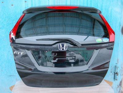 Лот: 16874464. Фото: 1. Крышка багажника Honda Fit 2013-2015... Кузов