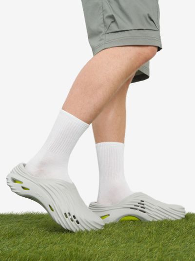 Лот: 25366710. Фото: 1. Сабо мужские Crocs Echo Wave... Другое (одежда, обувь, галантерея)