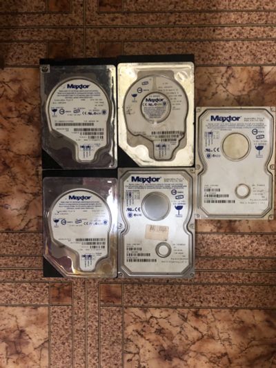 Лот: 16912827. Фото: 1. 5 жестких дисков Maxtor IDE. Жёсткие диски (HDD)