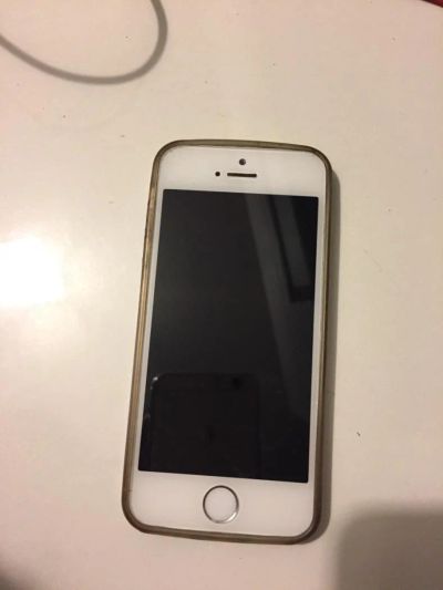 Лот: 9024022. Фото: 1. iphone 5s 16gb. Смартфоны