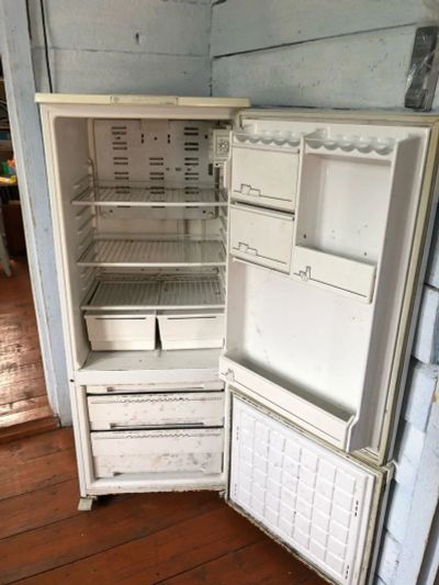 Лот: 14085597. Фото: 1. Холодильник Бирюса Soft Line. Холодильники, морозильные камеры