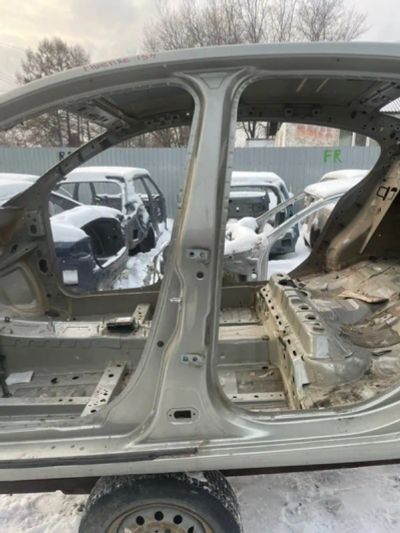 Лот: 24627556. Фото: 1. стойка кузова Renault Fluence... Кузов
