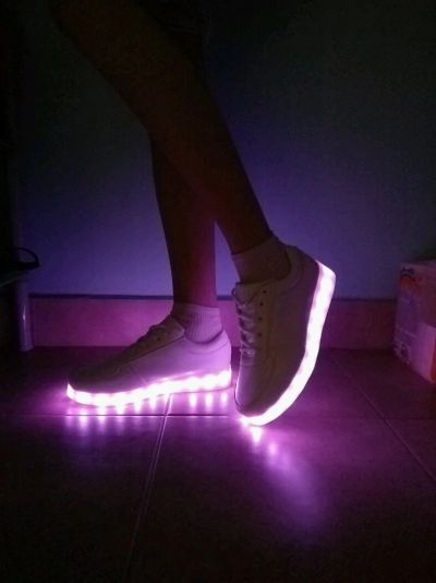 Лот: 9587796. Фото: 1. Белые кеды с Led подсветкой!7... Кеды, кроссовки, слипоны