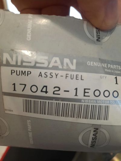 Лот: 20826819. Фото: 1. Топливный насос Nissan 17042-1E000. Топливная система