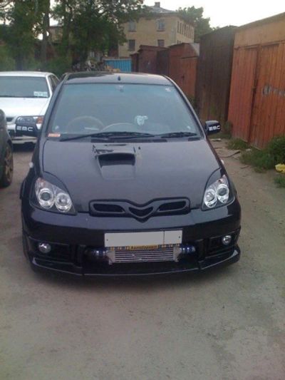 Лот: 4846530. Фото: 1. Решетка на toyota vitz (ncp) в... Детали тюнинга