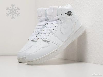 Лот: 19818802. Фото: 1. Кроссовки Nike air Jordan 1, зимние... Кеды, кроссовки, слипоны