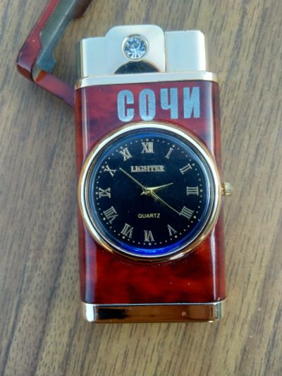 Лот: 25679619. Фото: 1. Зажигалка с часами и подсветкой... Другое (сувениры, подарки)