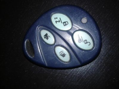 Лот: 3291520. Фото: 1. Авто брелок сигнализации. Автомобильные сигнализации