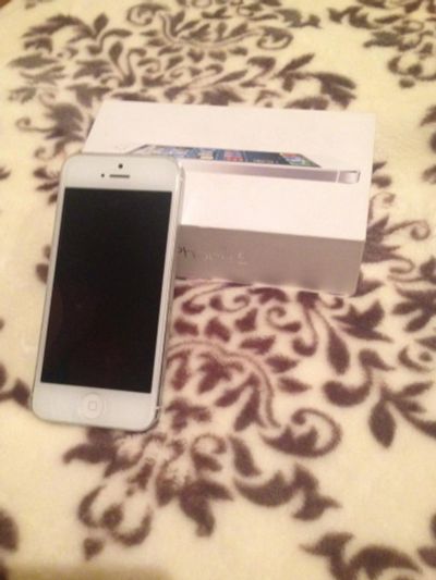 Лот: 8997256. Фото: 1. iPhone 5 16gb. Смартфоны