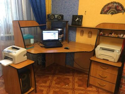 Лот: 10812940. Фото: 1. Офисный стол. Компьютерные и письменные столы