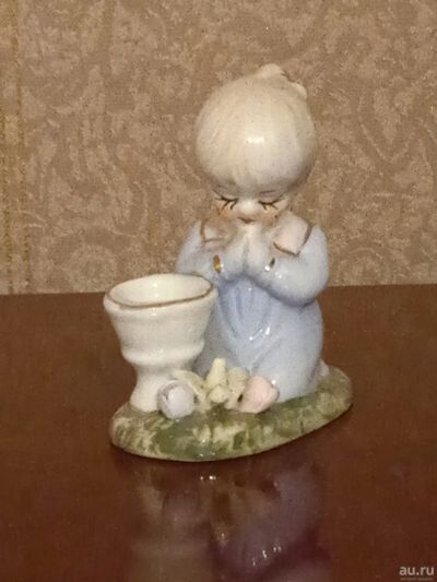Лот: 18360198. Фото: 1. Девочка с вазой и цветами. Фарфор, керамика