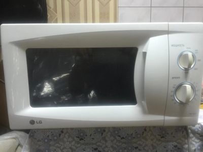 Лот: 6082540. Фото: 1. Микроволновая печь LG. Микроволновки, мини-печи