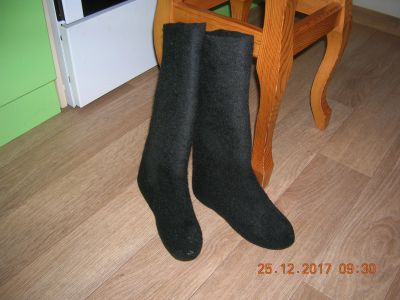 Лот: 12845684. Фото: 1. Валенки детские, размер где-то... Валенки, угги, унты