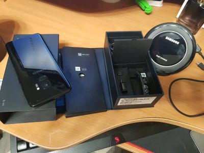 Лот: 12039271. Фото: 1. Samsung s9 64 + беспроводная зарядка... Смартфоны