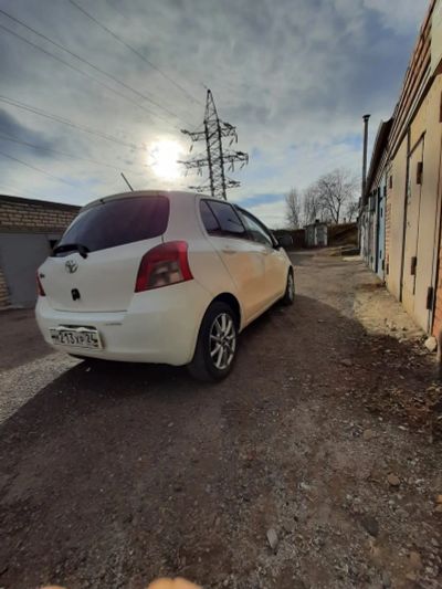 Лот: 19176872. Фото: 1. Toyota vitz. Автомобили