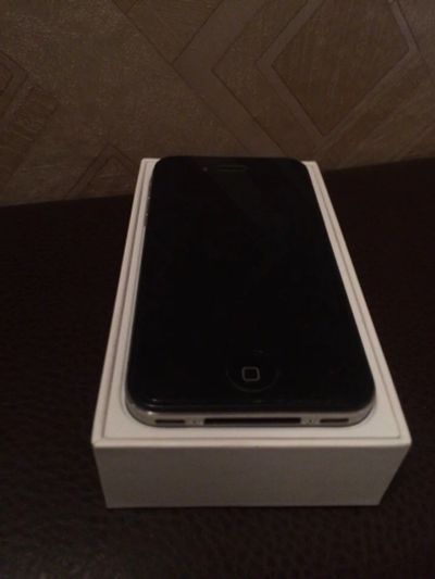 Лот: 5955687. Фото: 1. Продам iphone 4, 8gb, black, идеальное... Смартфоны