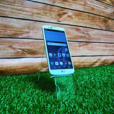 Лот: 15112685. Фото: 1. Смартфон Lg k10 lte white (659... Смартфоны