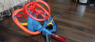 Лот: 19605909. Фото: 1. Hot Wheels игровой автотрек (автотрасса... Игровые наборы