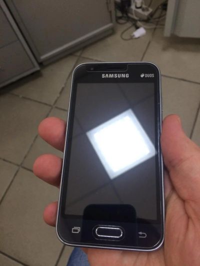 Лот: 8889361. Фото: 1. Samsung Galaxy J1 Mini SM-J105... Смартфоны
