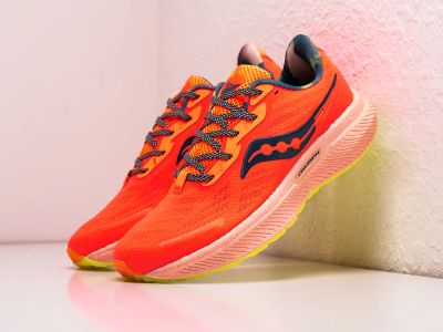 Лот: 24977504. Фото: 1. Кроссовки Saucony Triumph 19. Кеды, кроссовки, слипоны