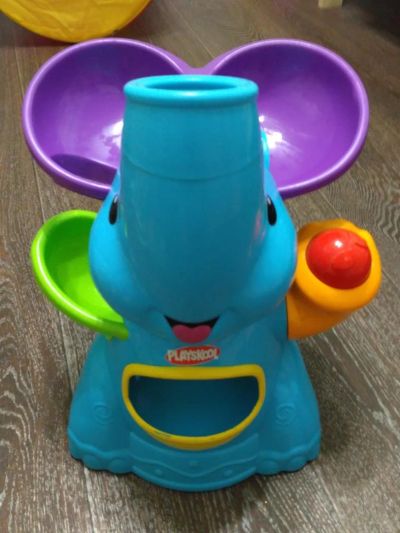 Лот: 8926512. Фото: 1. Слоник-фонтан Playskool Hasbro. Развивающие
