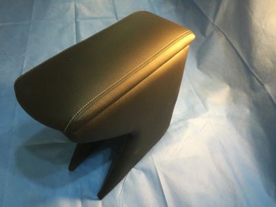 Лот: 17528656. Фото: 1. Подлокотник HONDA HR-V 1998 -... Салон