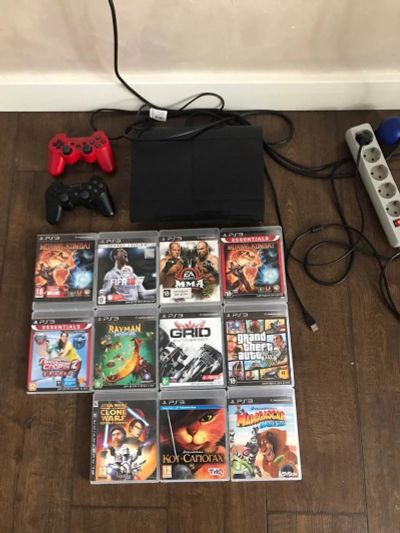 Лот: 15762443. Фото: 1. PS3 + набор игр + геймпады. Игровые приставки, консоли