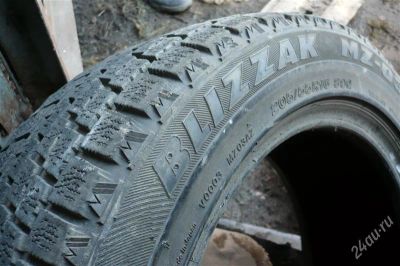Лот: 619073. Фото: 1. Зимняя резина BRIDGESTONE BLIZZAK... Шины